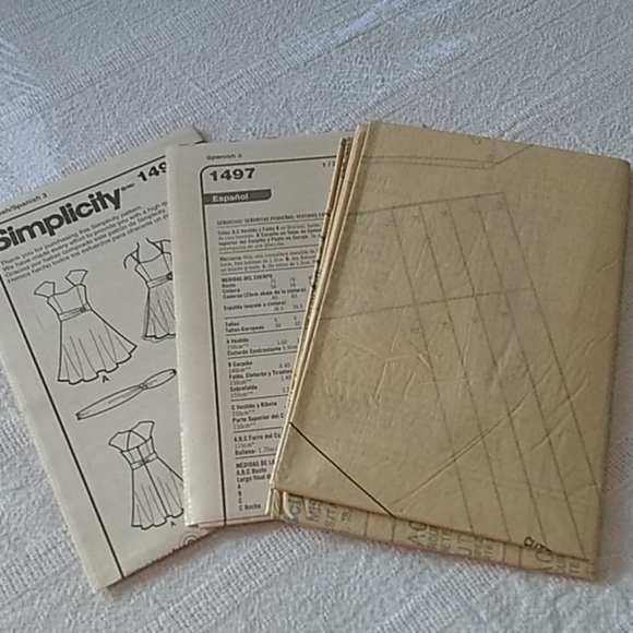 Simplicity Dress Sewing Pattern 1497 New Uncut - Picture 2 of 3